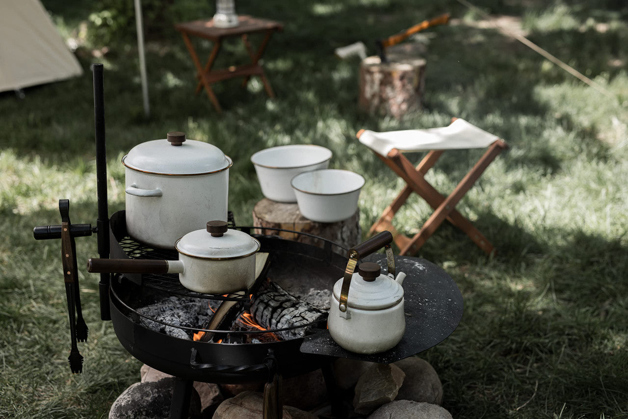 Barebones Enamel Mixing Bowl Set (Eggshell)