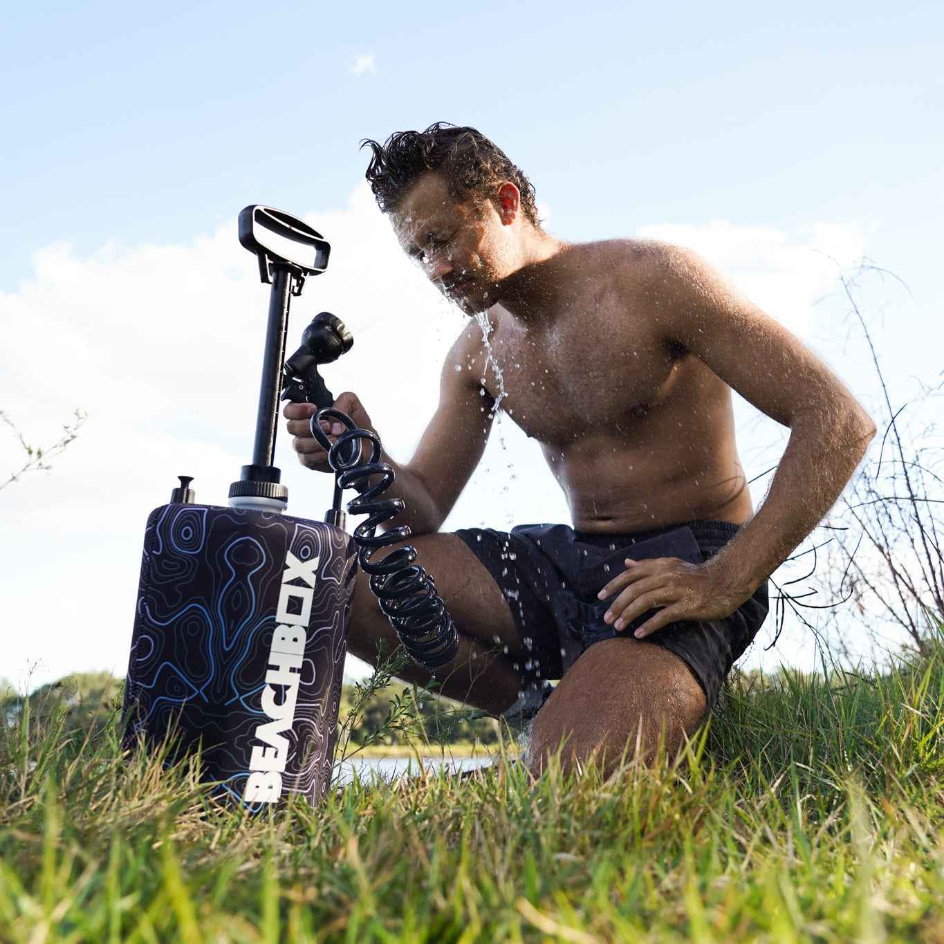 BeachBox Portable Camping Shower Tank - Elevation